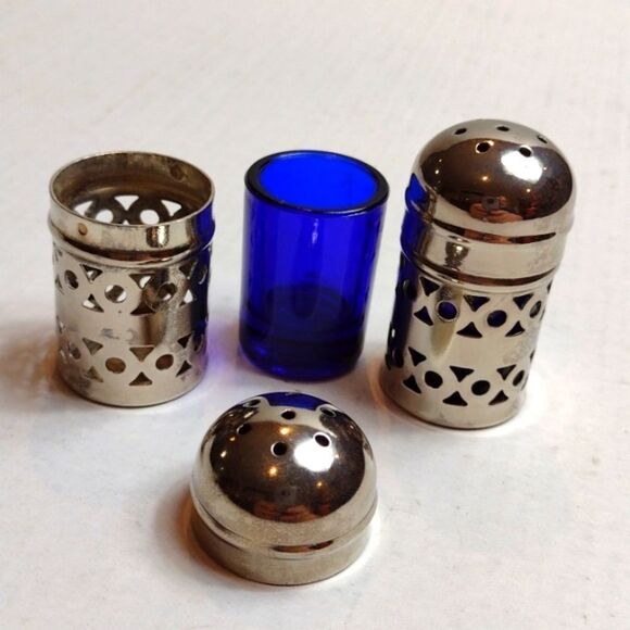 Vintage APEX EPNS Cobalt Glass Insert Salt & Pepper Shakers Set of 2 - Picture 2 of 9